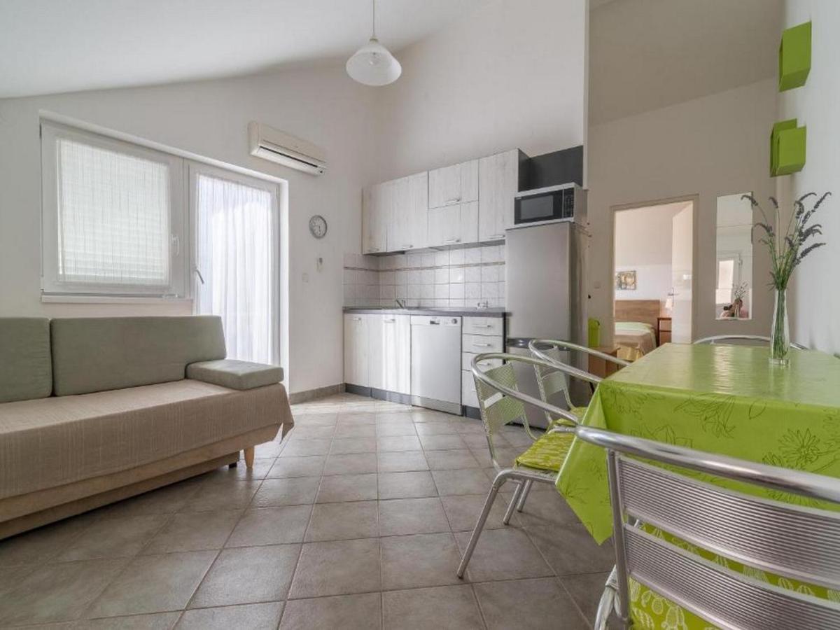 Apartmani Lucia Biograd Biograd Na Moru Eksteriør bilde