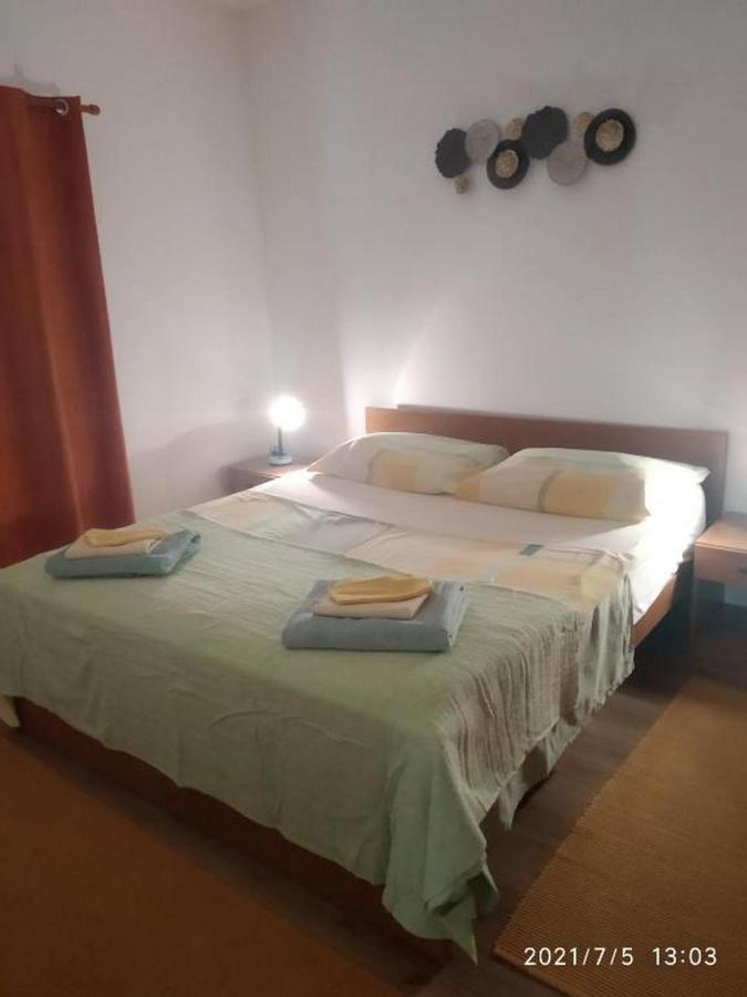 Apartmani Lucia Biograd Biograd Na Moru Eksteriør bilde