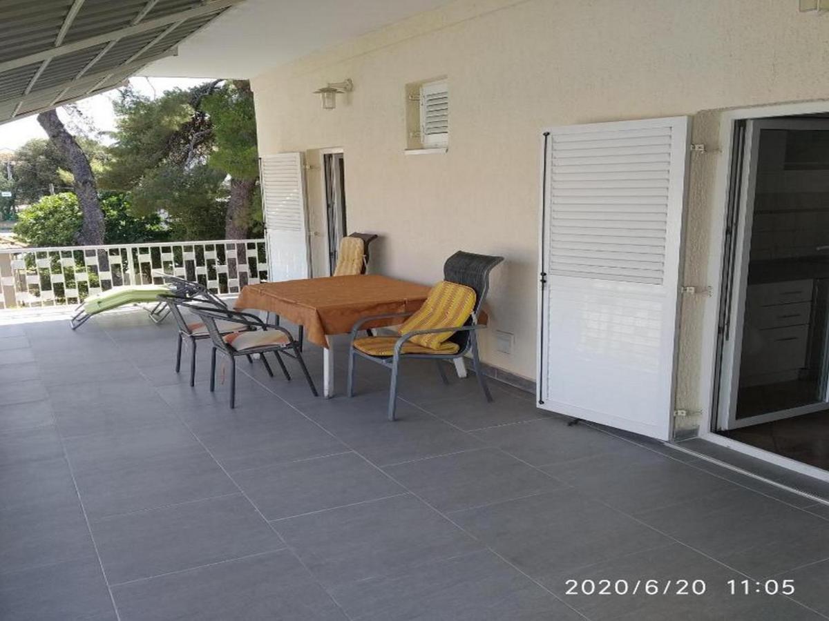 Apartmani Lucia Biograd Biograd Na Moru Rom bilde
