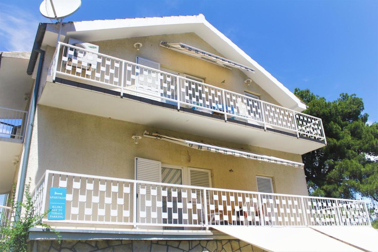 Apartmani Lucia Biograd Biograd Na Moru Eksteriør bilde