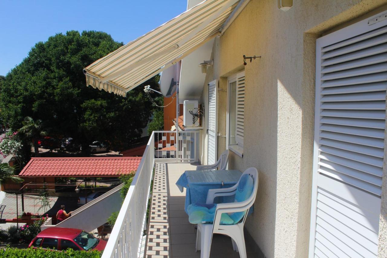 Apartmani Lucia Biograd Biograd Na Moru Eksteriør bilde