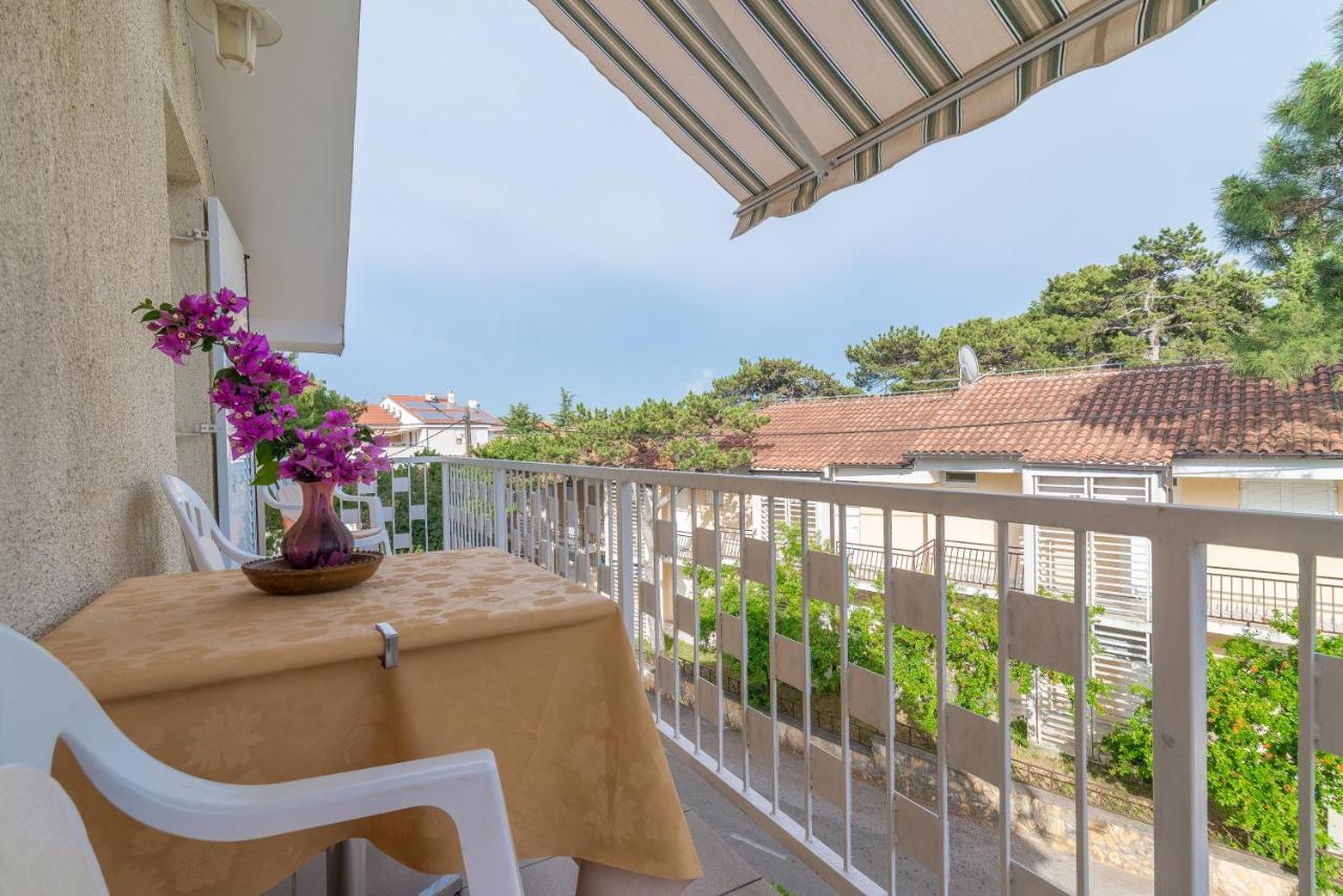 Apartmani Lucia Biograd Biograd Na Moru Eksteriør bilde