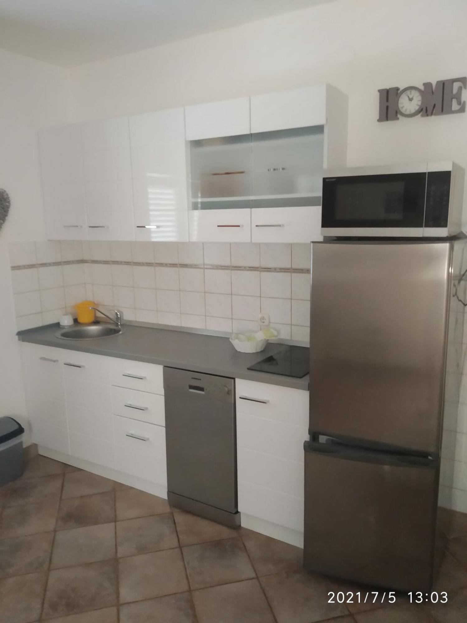 Apartmani Lucia Biograd Biograd Na Moru Eksteriør bilde