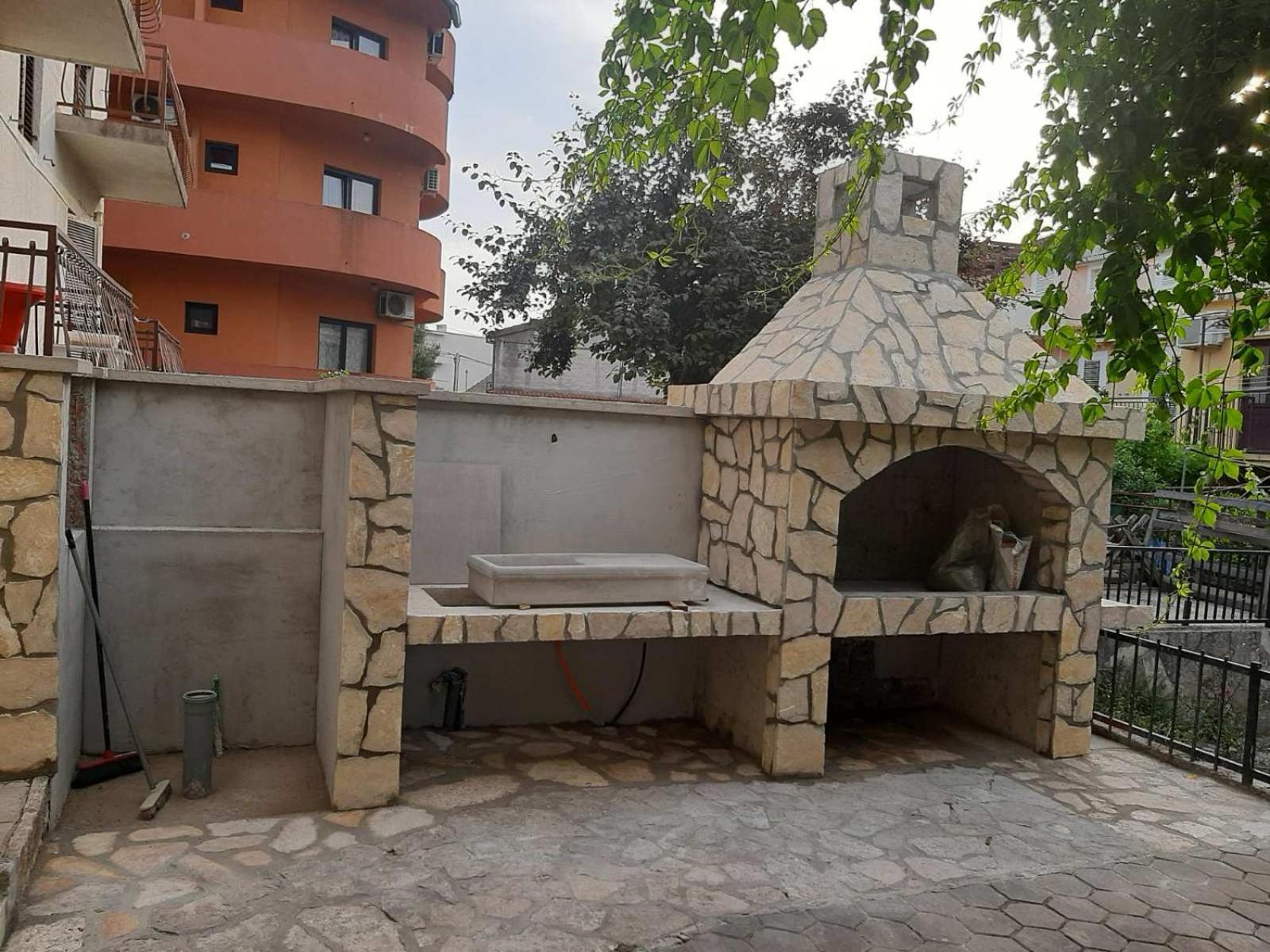 Apartmani Lucia Biograd Biograd Na Moru Eksteriør bilde